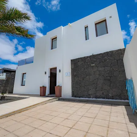 Yanira By Armonía * Playa Blanca (Lanzarote)